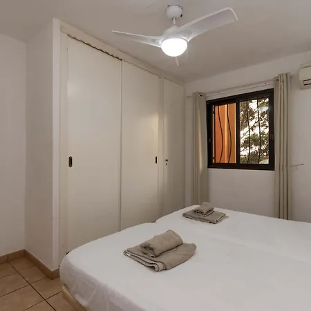 Tenerife Royal Gardens 6 - One Bed *