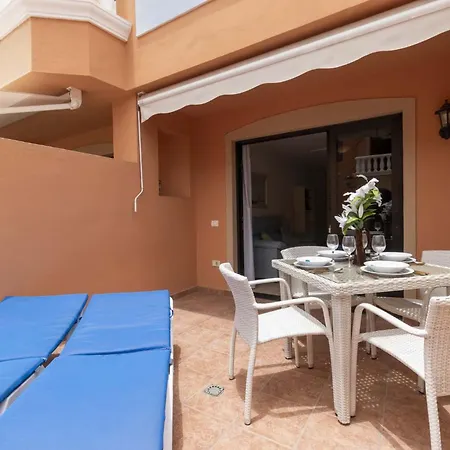 Tenerife Royal Gardens 6 - One Bed Playa de las Americas (Tenerife)